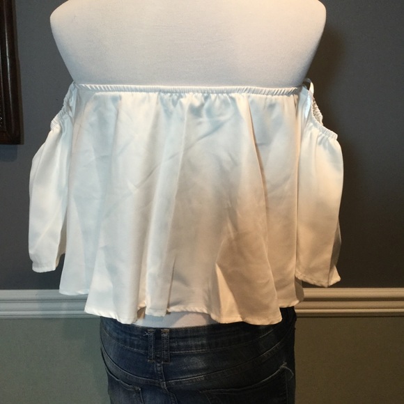 Ruffle Bardot Flounce Crop Top - Picture 6 of 6